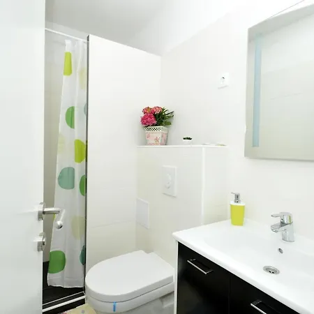 Kastel Stafilic 12975a Apartment *