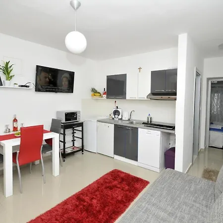 Kastel Stafilic 12975a Apartment Kastela