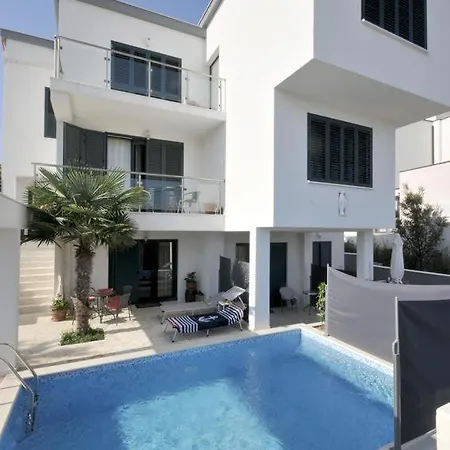 Appartamento Kastel Stafilic 12975a Kaštela